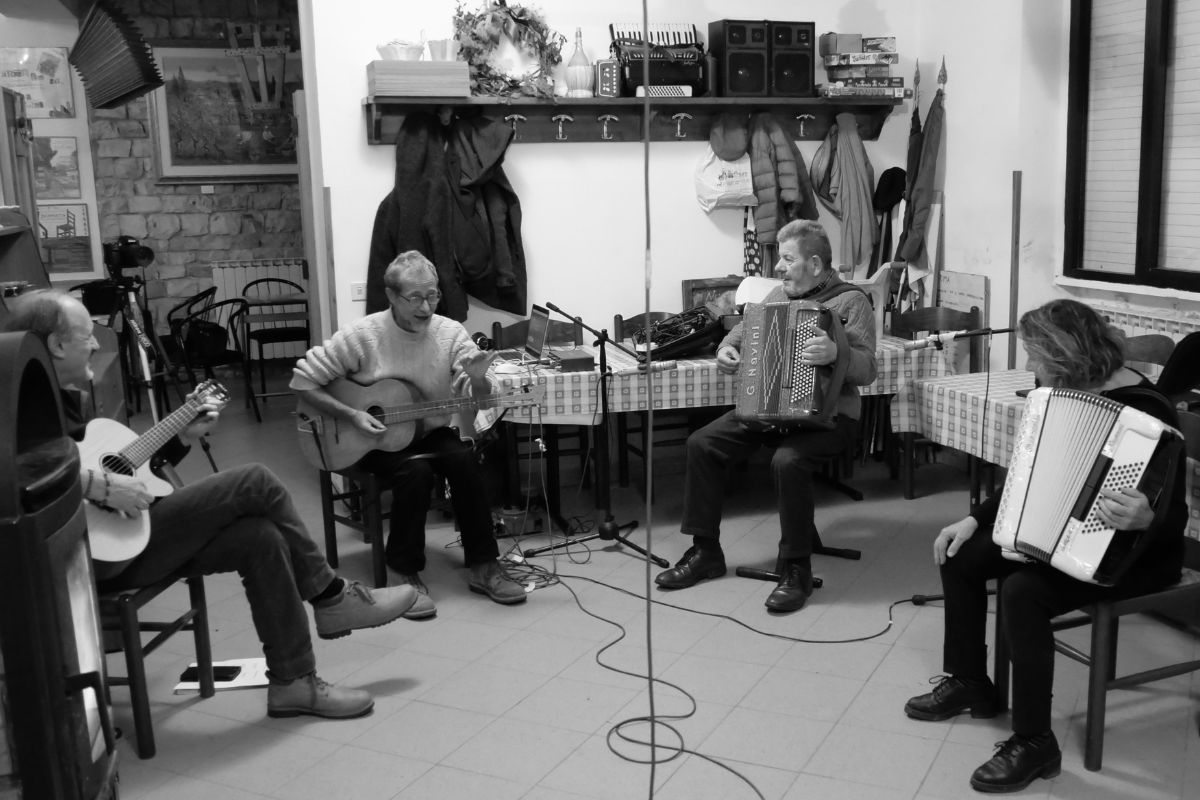 COLOGNOLE FOLK MUSIC LABORATORY