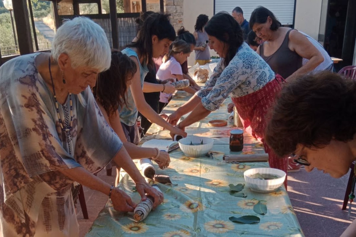 St John's Eve in Colognole: legends, herbs and botanical printing